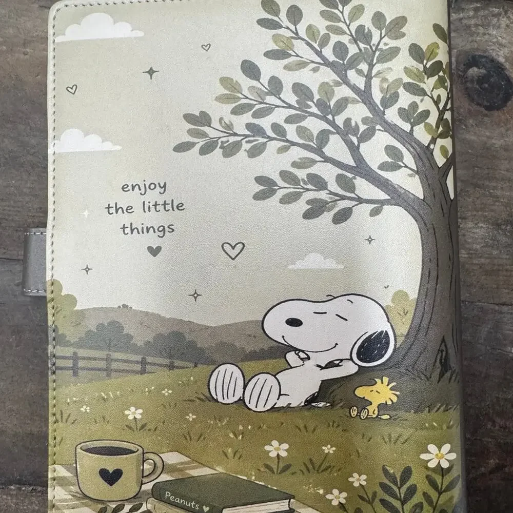Peanuts Snoopy A5 Binder w/ matching stationery paper.